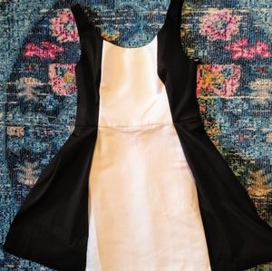 Halston Dress with Pockets